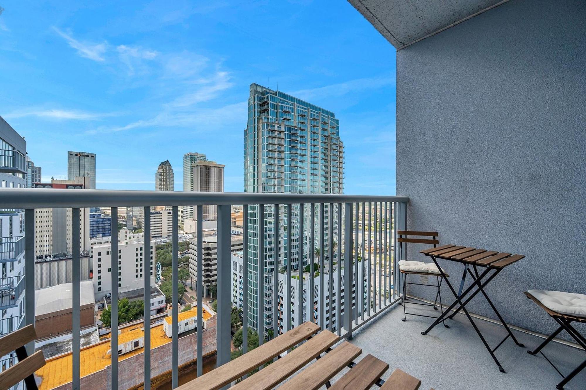 Luxury 1 Bedroom With Den Downtown Tampa Apt - City Views, Rooftop Pool, Workspace 外观 照片